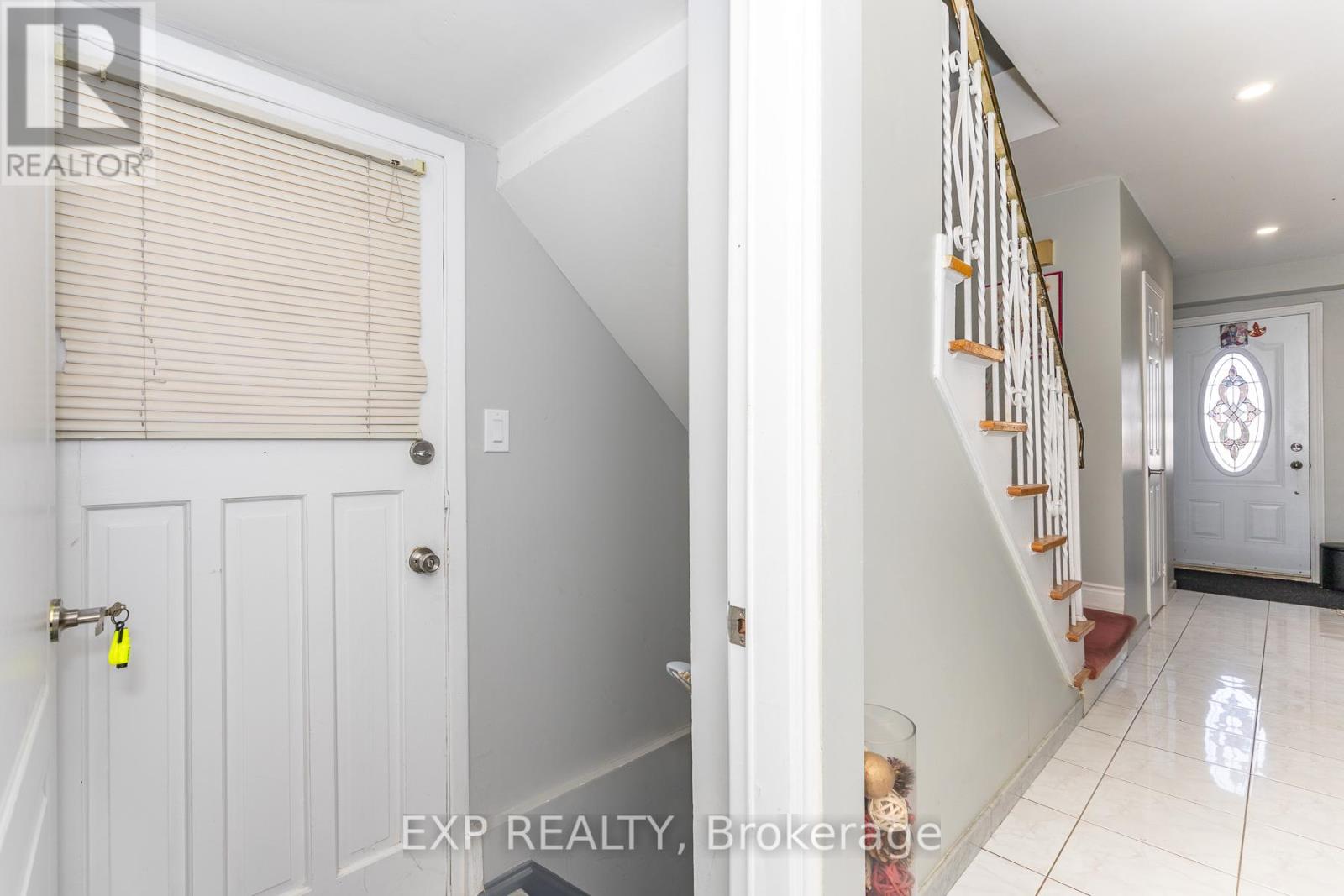 3270 Klaiman Drive, Mississauga, Ontario  L4Y 3C8 - Photo 39 - W13017908