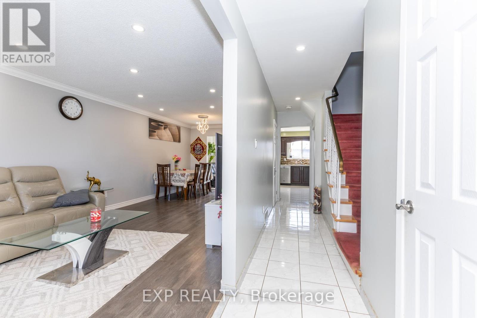 3270 Klaiman Drive, Mississauga, Ontario  L4Y 3C8 - Photo 7 - W13017908