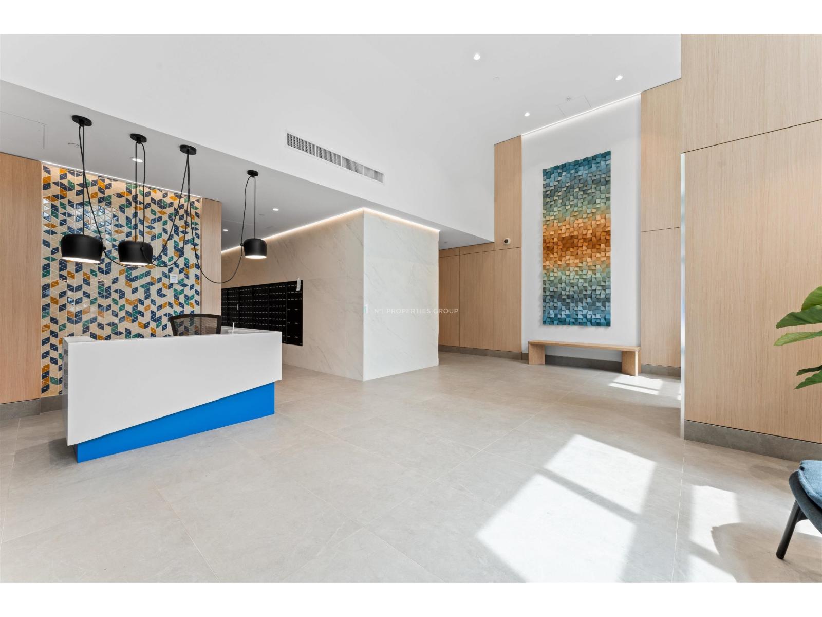 808 13725 George Junction, Surrey, British Columbia  V3T 0V7 - Photo 1 - R3112955