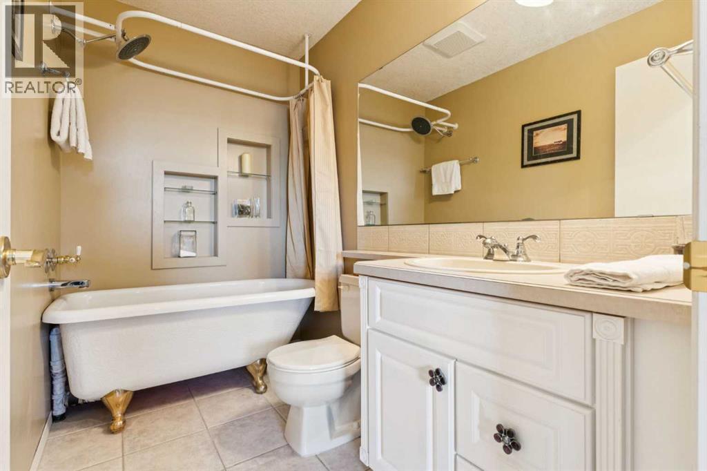 15 Millrise Lane Sw, Calgary, Alberta  T2Y 2C2 - Photo 18 - A2298938