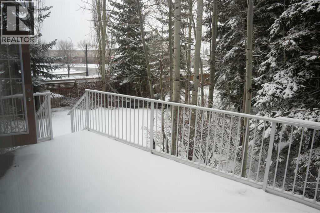 3 Strathridge Bay Sw, Calgary, Alberta  T3H 4S1 - Photo 15 - A2303312