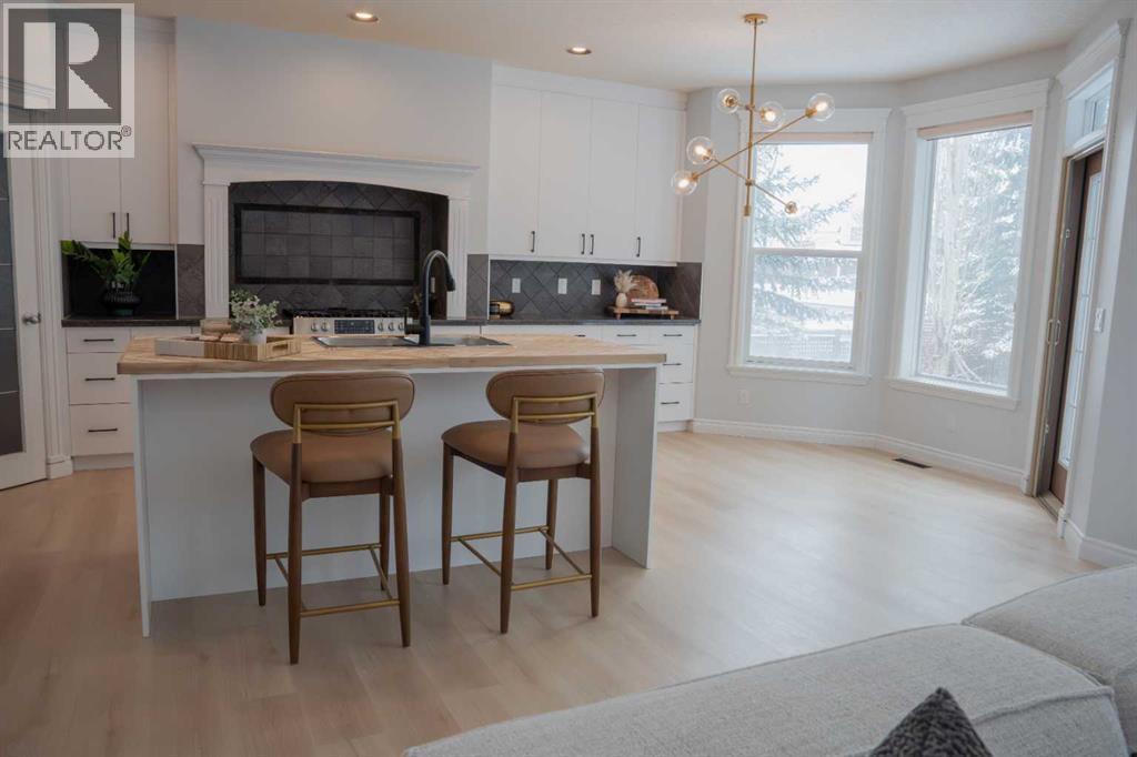 3 Strathridge Bay Sw, Calgary, Alberta  T3H 4S1 - Photo 5 - A2303312