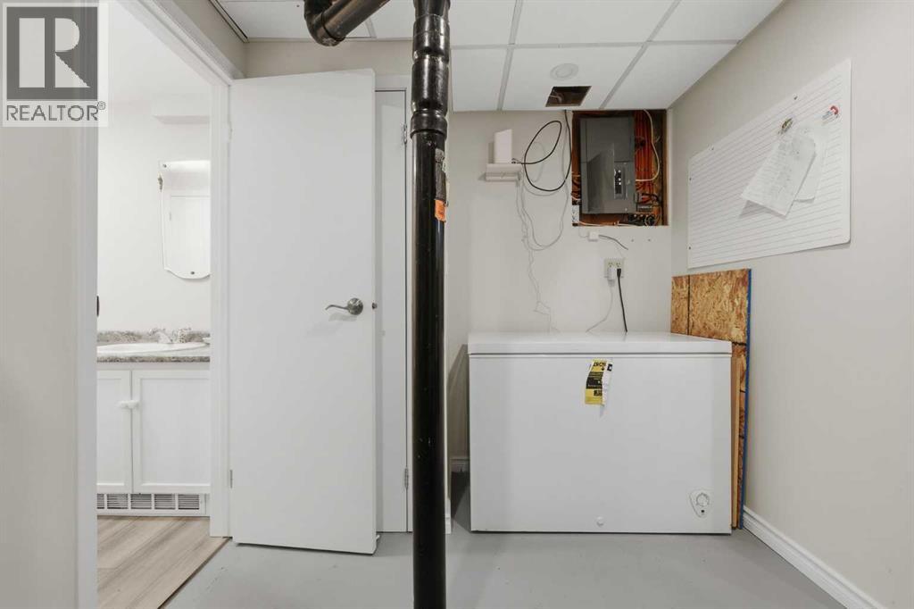 63 Huntmeadow Road NE, Calgary, Alberta  T2K 5H2 - Photo 18 - A2284085