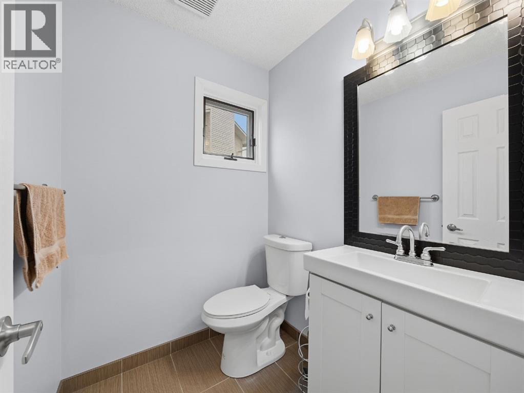 247 Hidden Valley Place Nw, Calgary, Alberta  T3A 4Z5 - Photo 15 - A2301961