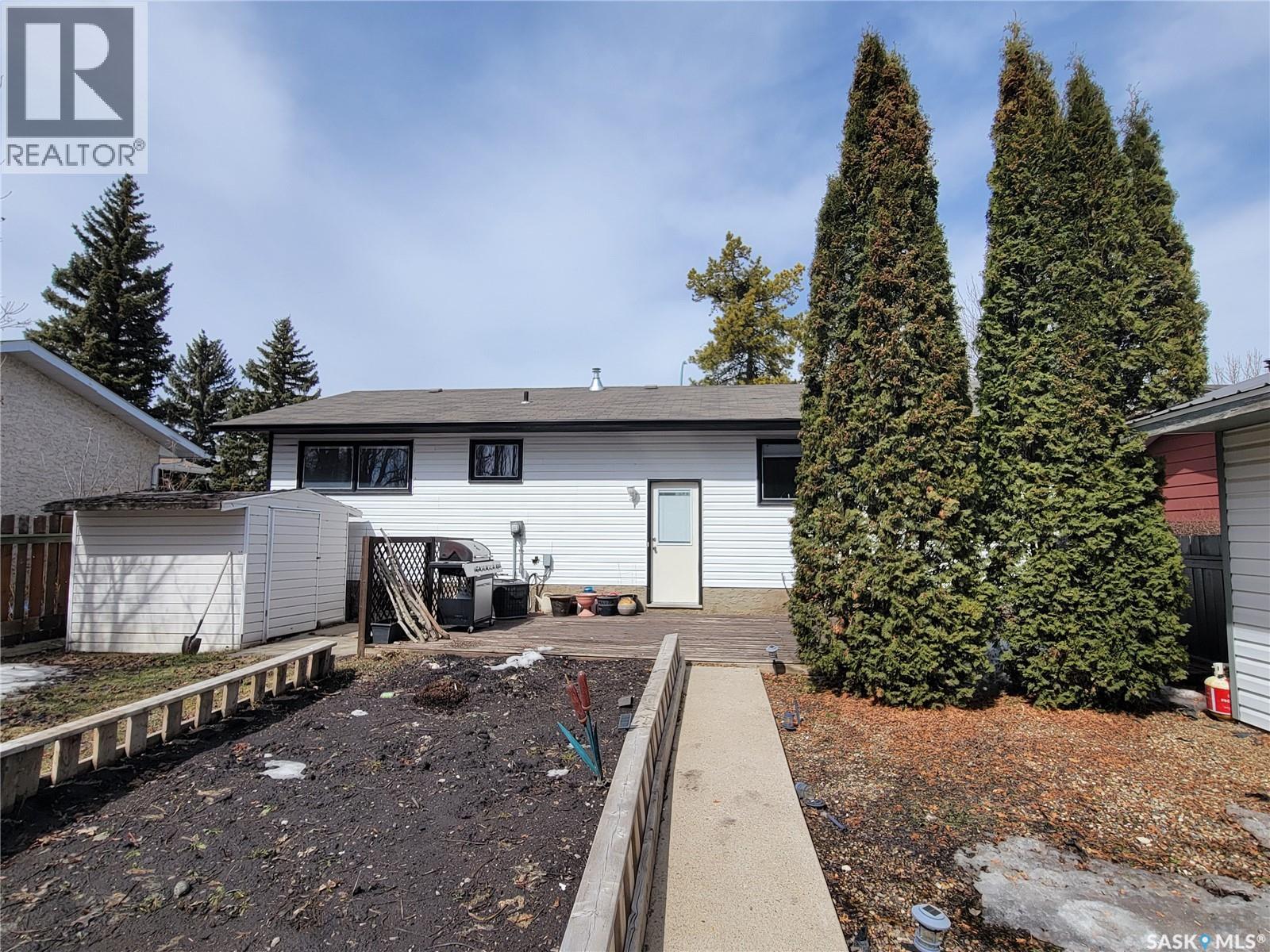 9022 Mitchell Avenue, North Battleford, Saskatchewan  S9A 3J7 - Photo 3 - SK033367