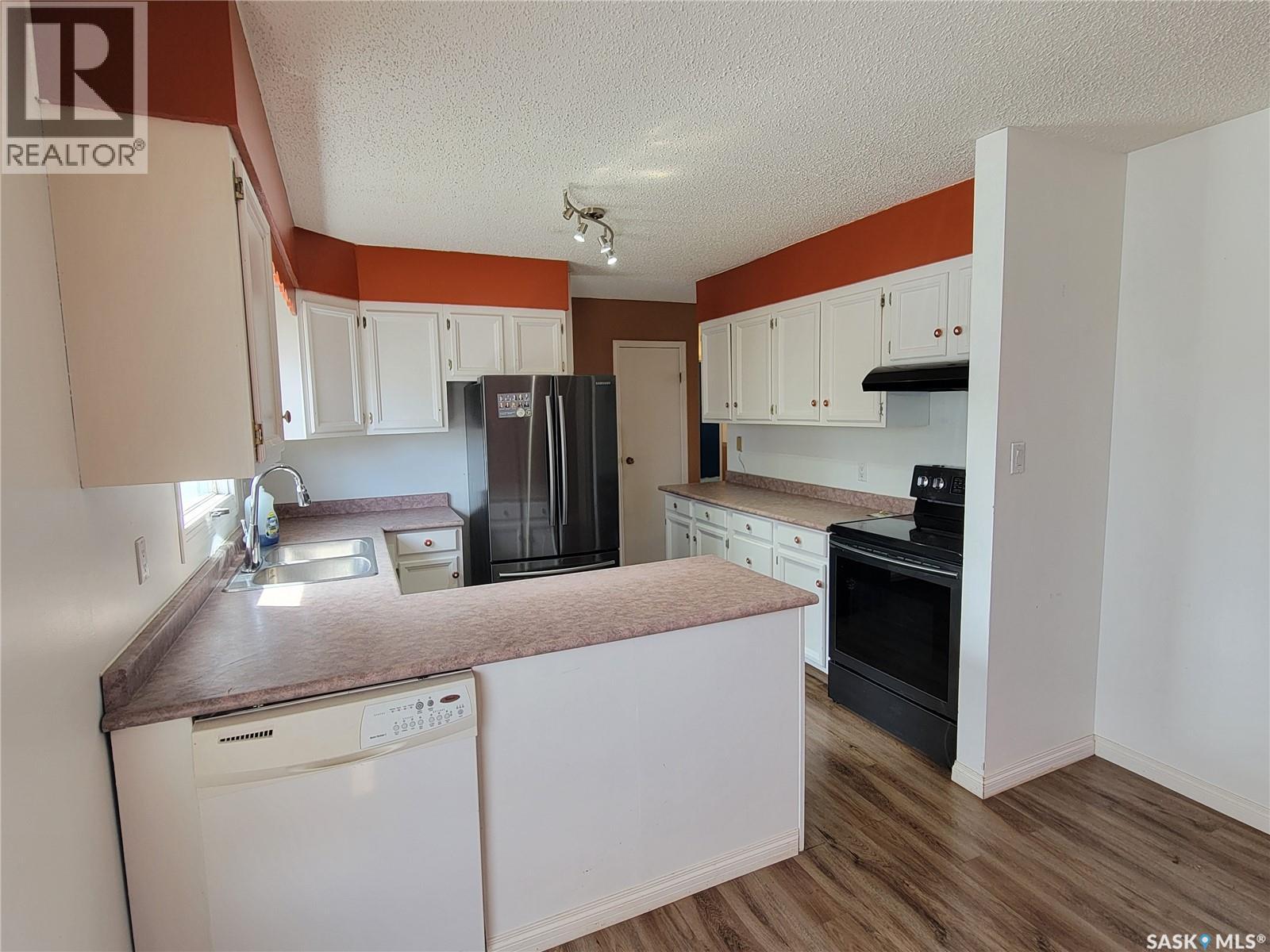 9022 Mitchell Avenue, North Battleford, Saskatchewan  S9A 3J7 - Photo 6 - SK033367