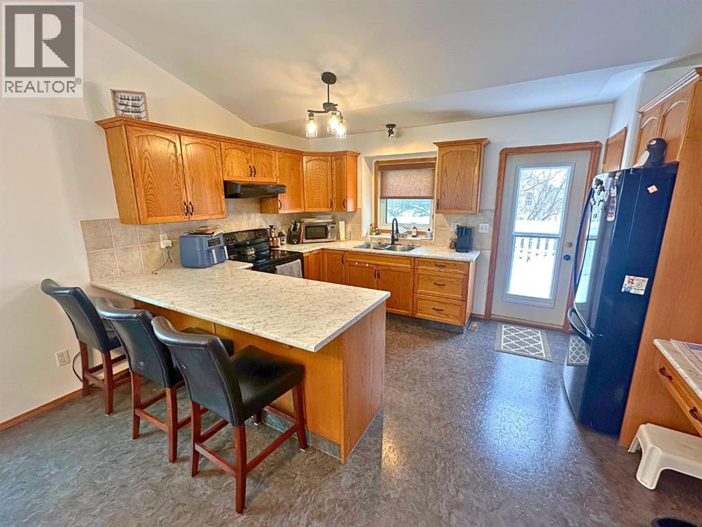 2 Dalton Close, Red Deer, Alberta  T4R 2P5 - Photo 2 - A2301550