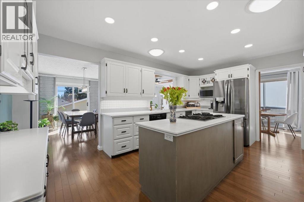 2804 49 Street SW, Calgary, Alberta  T3E 3Y2 - Photo 9 - A2294875