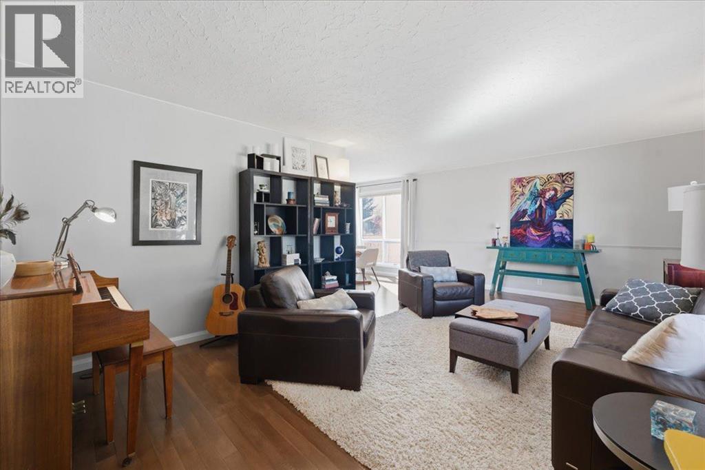 2804 49 Street SW, Calgary, Alberta  T3E 3Y2 - Photo 5 - A2294875