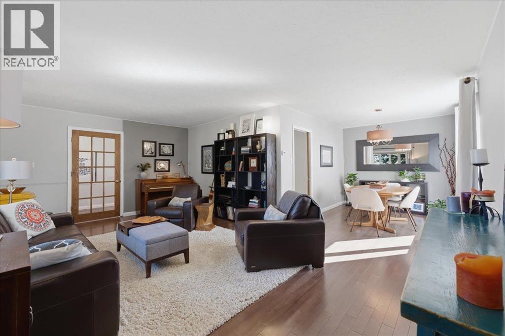 2804 49 Street SW, Calgary, Alberta  T3E 3Y2 - Photo 6 - A2294875