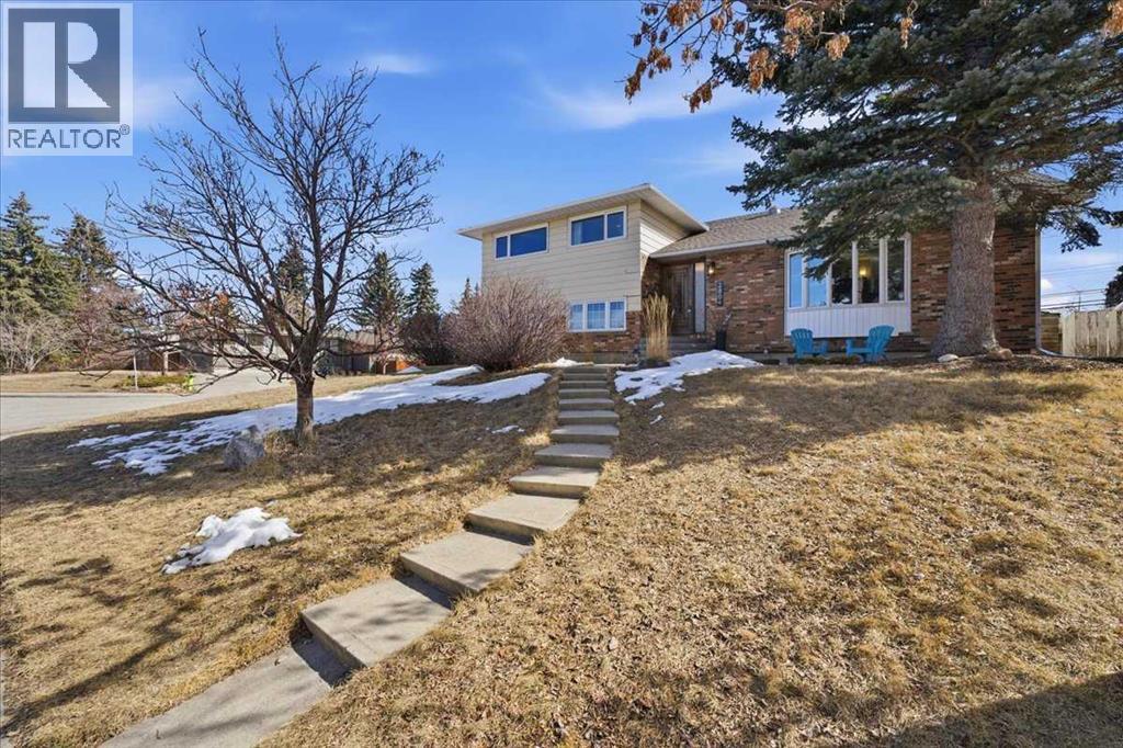 2804 49 Street SW, Calgary, Alberta  T3E 3Y2 - Photo 2 - A2294875