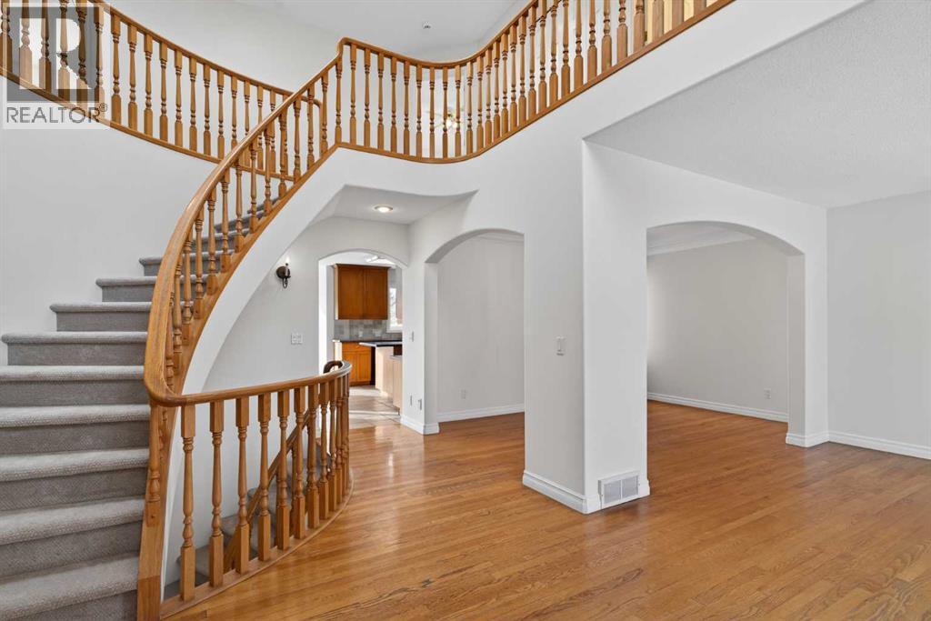 255 Hamptons Terrace Nw, Calgary, Alberta  T3A 5R5 - Photo 3 - A2298429