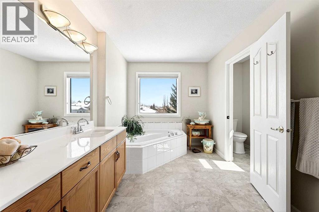 219 Hidden Ranch Circle NW, Calgary, Alberta  T3A 5R1 - Photo 33 - A2299598