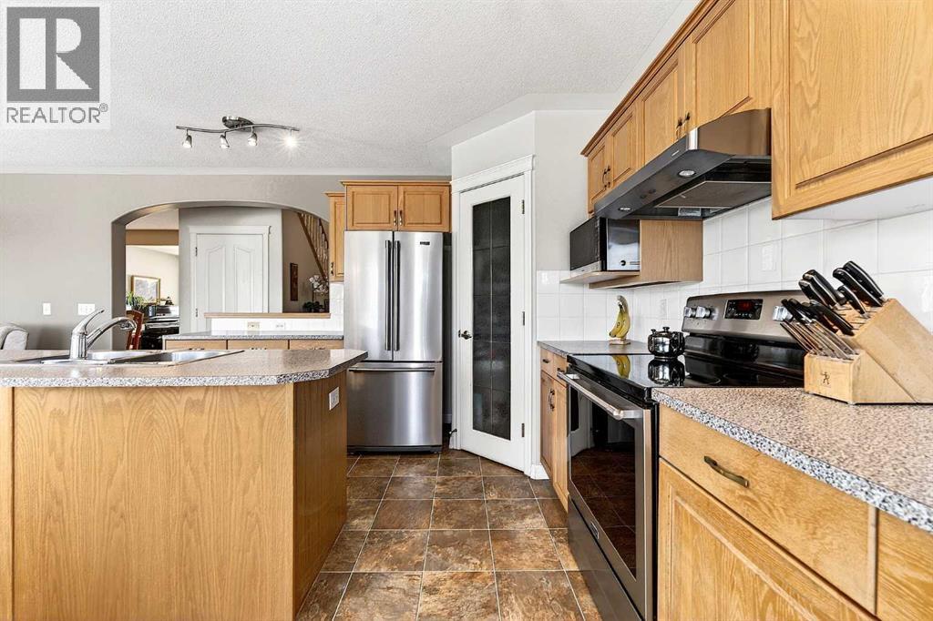 219 Hidden Ranch Circle NW, Calgary, Alberta  T3A 5R1 - Photo 10 - A2299598