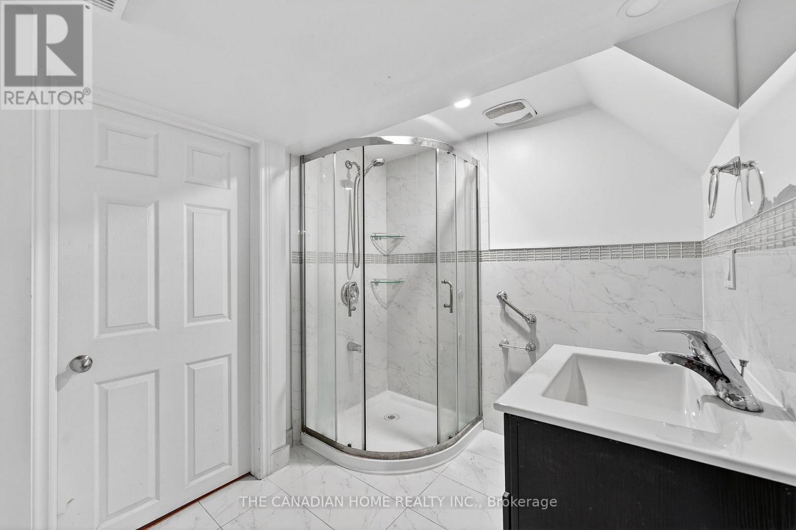 222 Elka Drive E, Richmond Hill, Ontario  L4C 3A3 - Photo 39 - N12829220