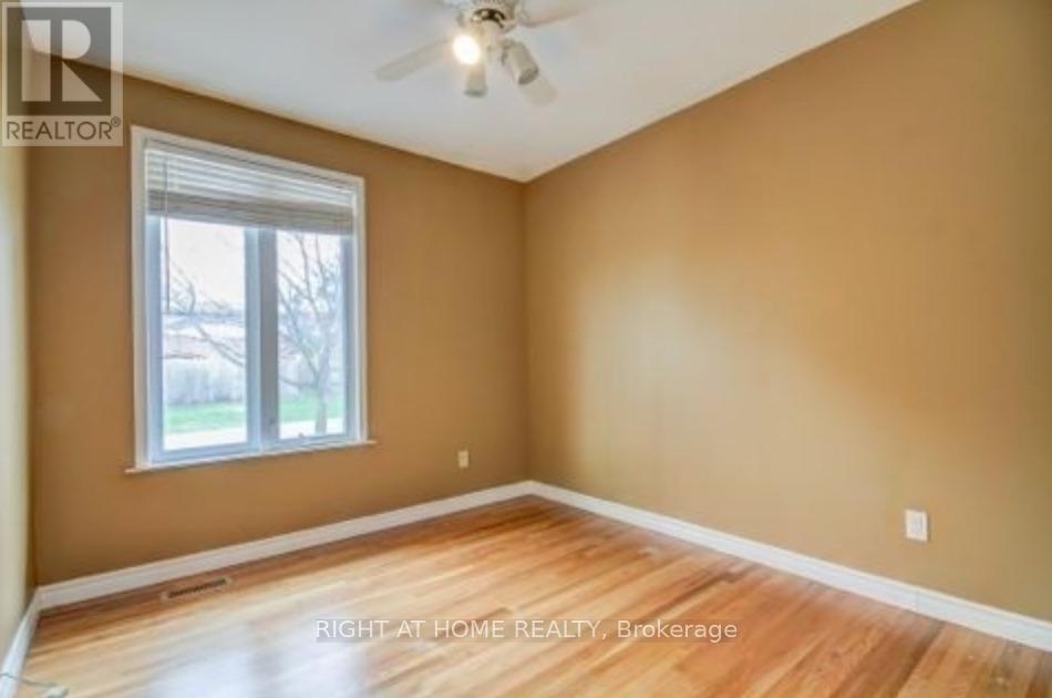 Upper - 46 Miller Road, Oakville, Ontario  L6H 1J6 - Photo 10 - W13017926