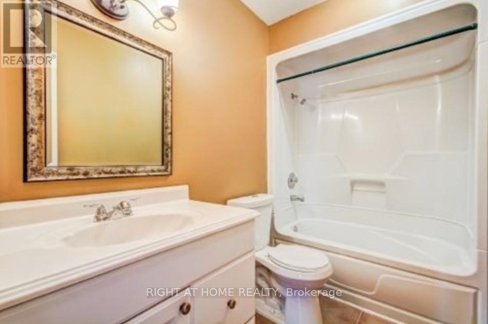 Upper - 46 Miller Road, Oakville, Ontario  L6H 1J6 - Photo 11 - W13017926