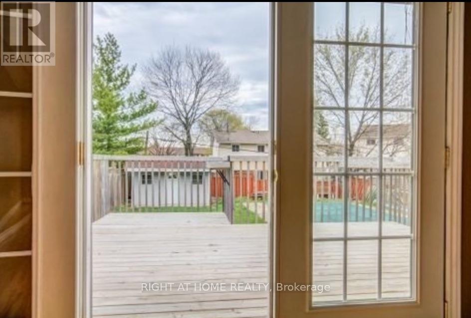 Upper - 46 Miller Road, Oakville, Ontario  L6H 1J6 - Photo 12 - W13017926