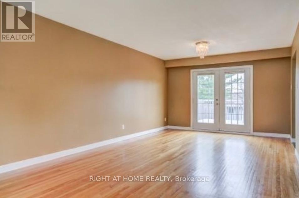 Upper - 46 Miller Road, Oakville, Ontario  L6H 1J6 - Photo 5 - W13017926