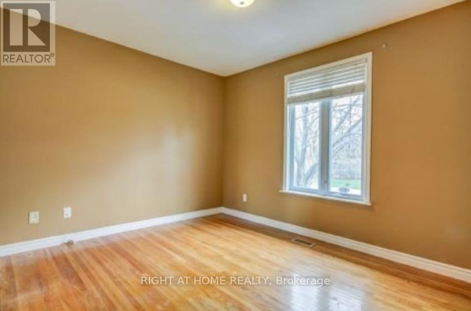 Upper - 46 Miller Road, Oakville, Ontario  L6H 1J6 - Photo 8 - W13017926