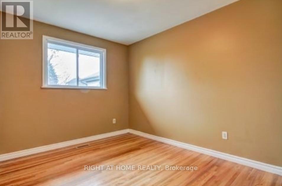 Upper - 46 Miller Road, Oakville, Ontario  L6H 1J6 - Photo 9 - W13017926