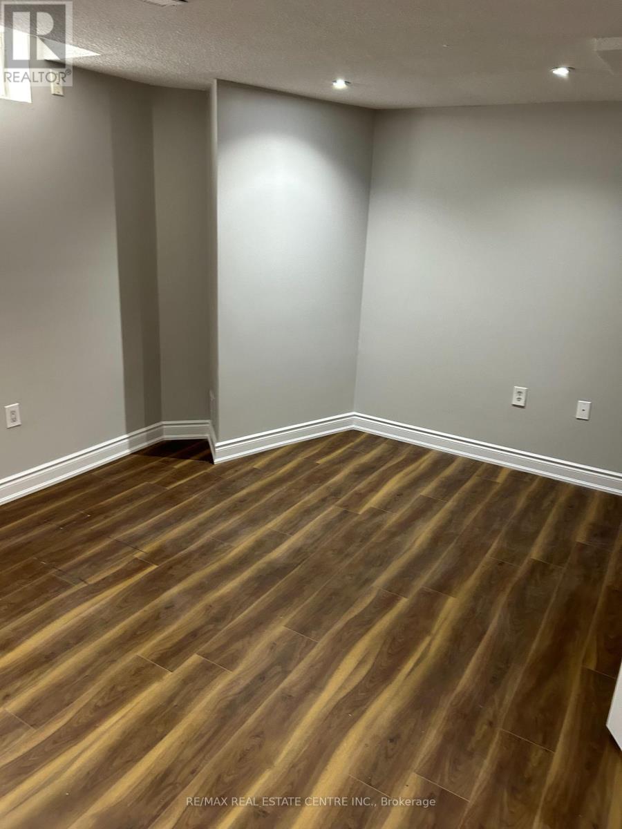 3213 Mcdowell (Basement) Drive, Mississauga, Ontario  L5M 6S4 - Photo 4 - W13017928