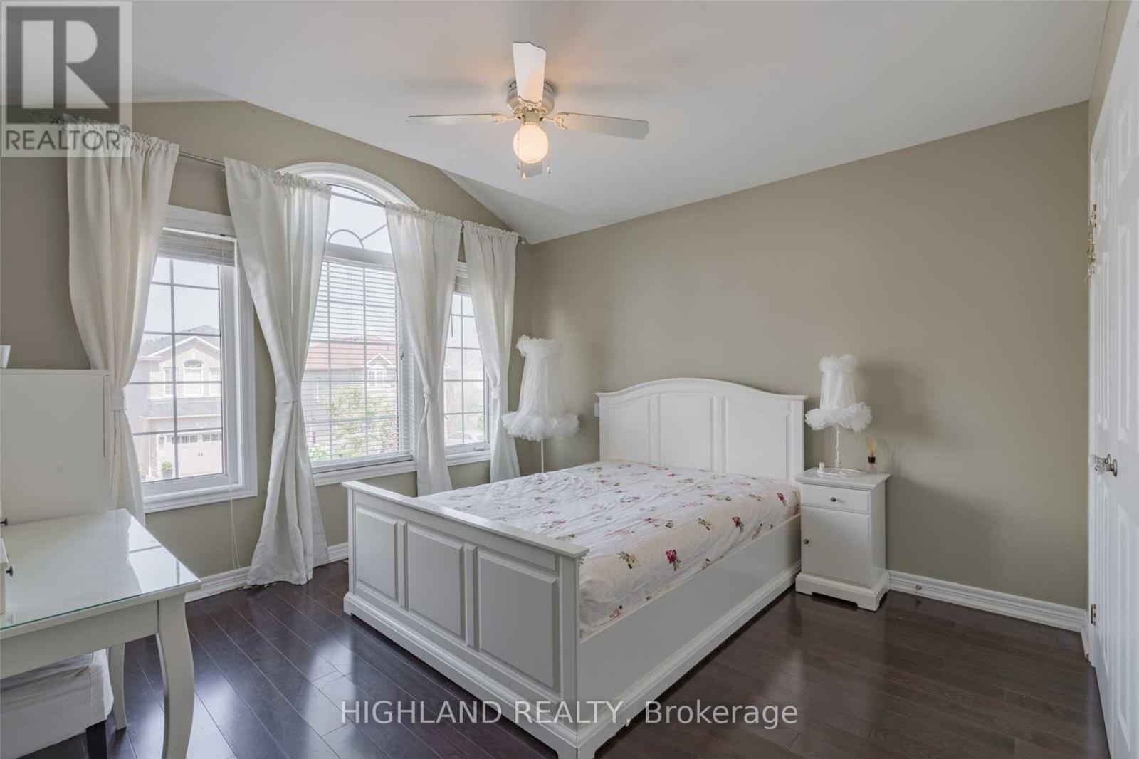 2356 Hilda Drive, Oakville, Ontario  L6H 7M9 - Photo 11 - W13017930