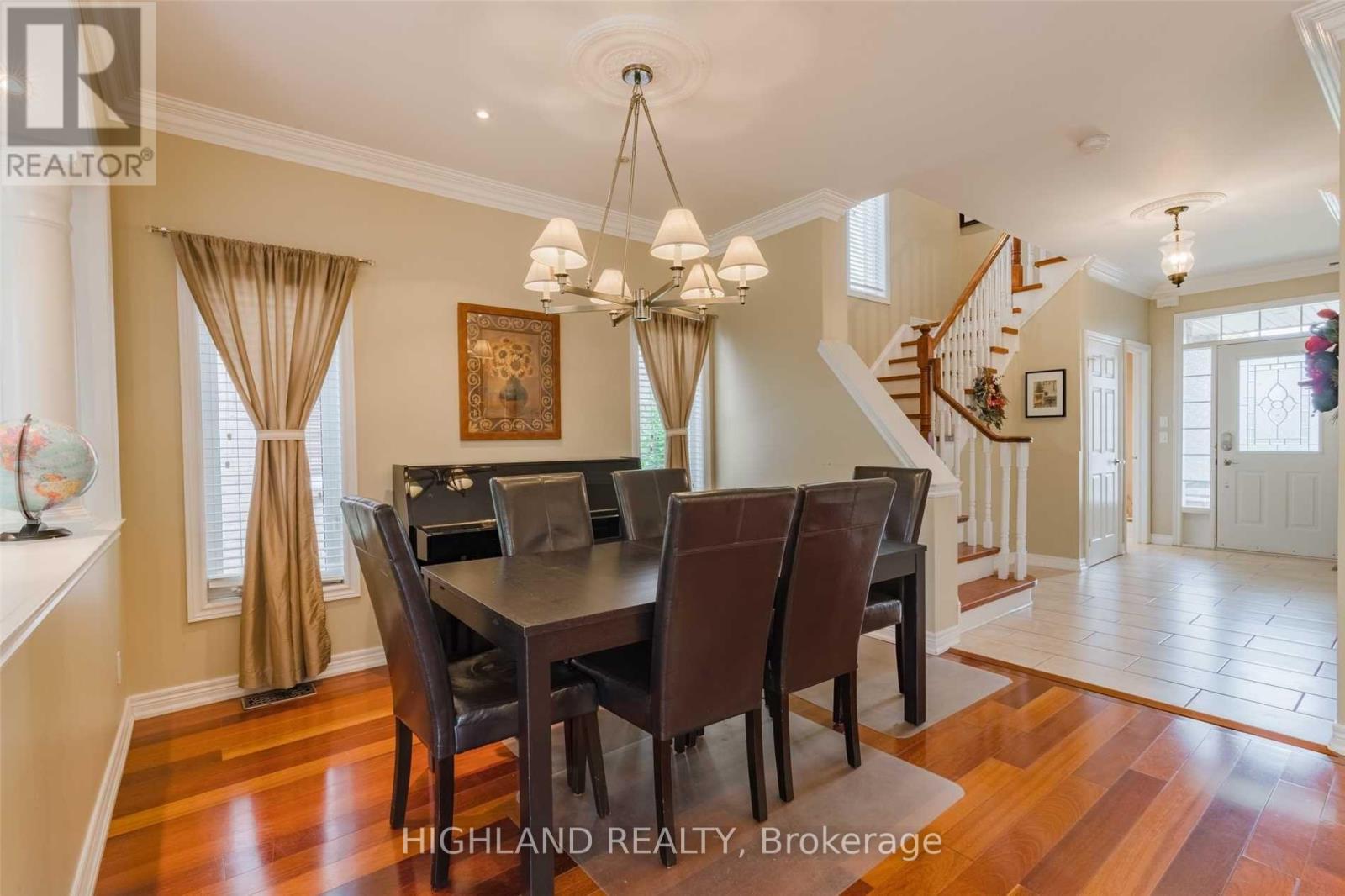 2356 Hilda Drive, Oakville, Ontario  L6H 7M9 - Photo 2 - W13017930