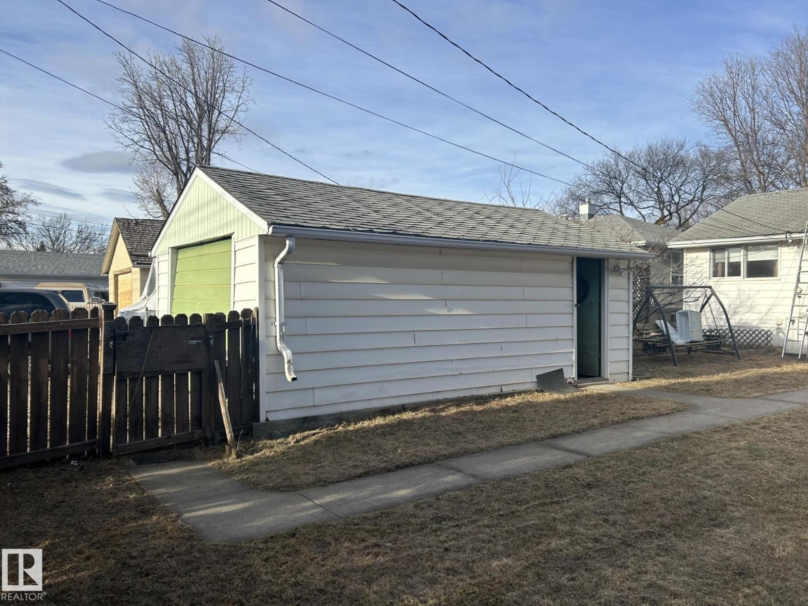 9128 83 St Nw, Edmonton, Alberta  T6C 2Z4 - Photo 12 - E4479649