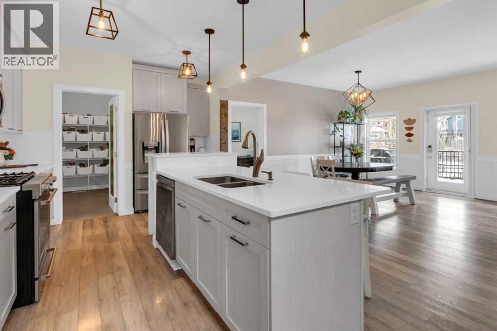 47 Canals Close Sw, Airdrie, Alberta  T4B 0S4 - Photo 3 - A2297439