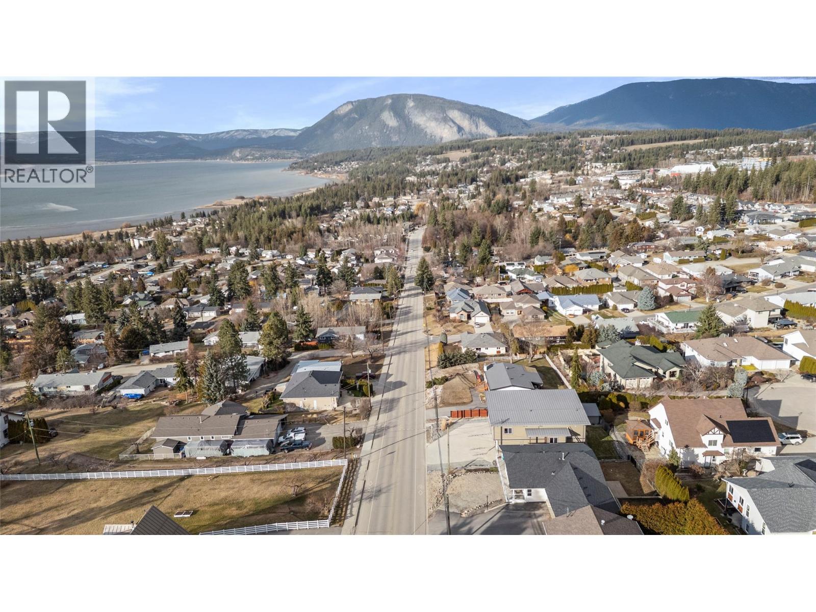 430 20 Street SE, Salmon Arm, British Columbia