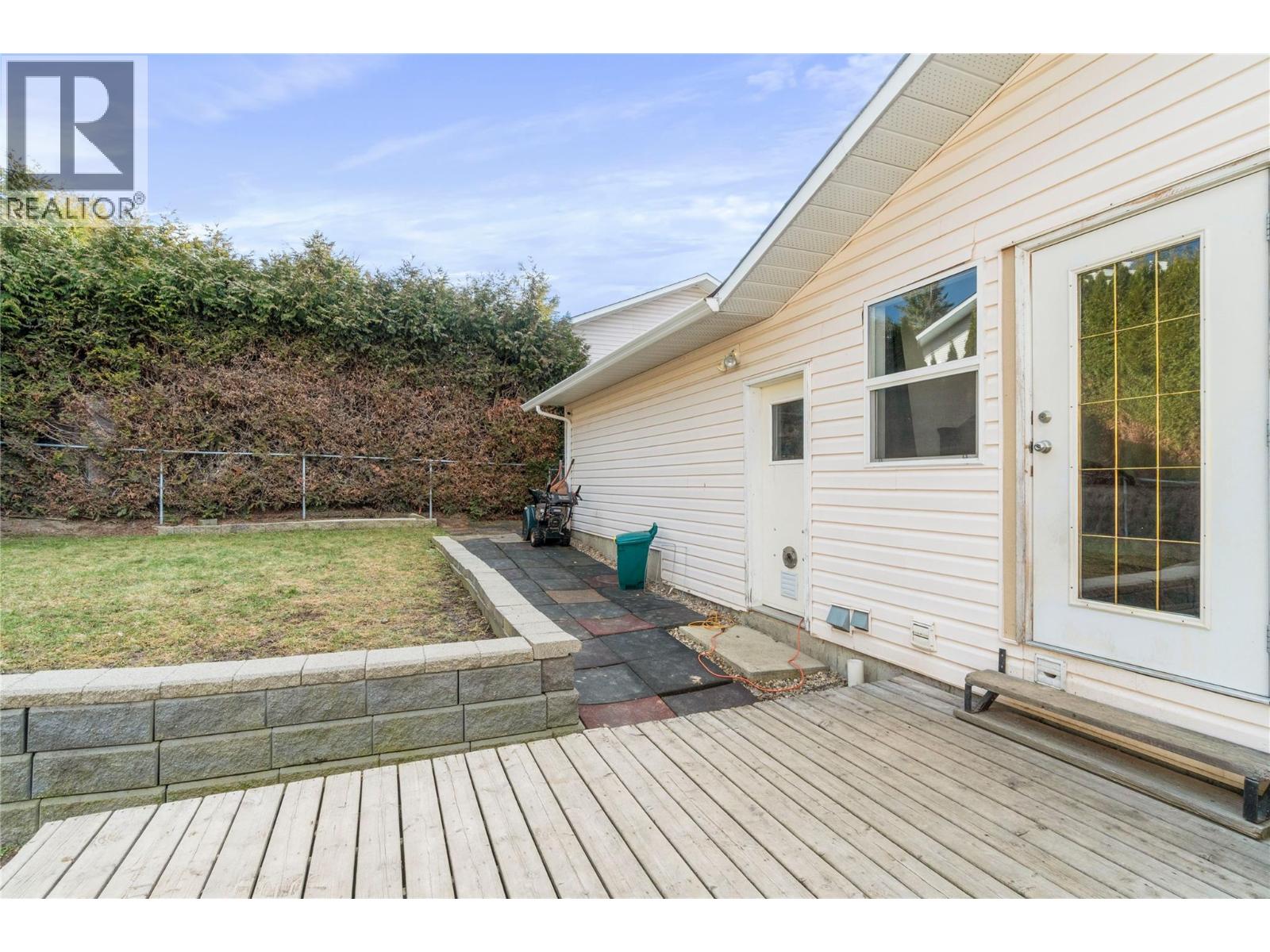 430 20 Street SE, Salmon Arm, British Columbia  V1E 1J4 - Photo 63 - 10376552