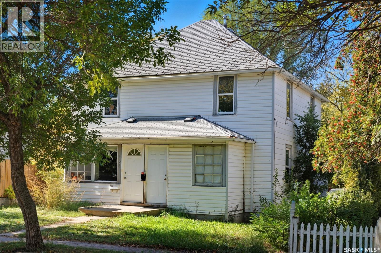 1121 108th STREET, North Battleford, Saskatchewan