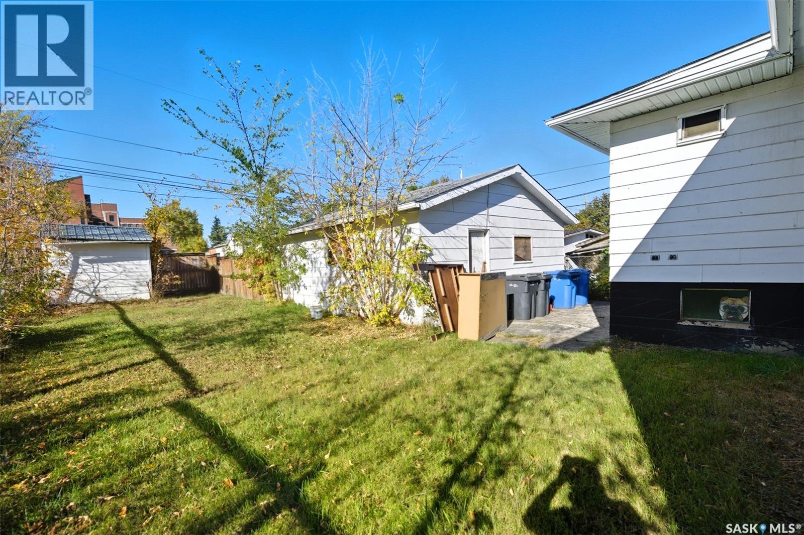 1051 109th Street, North Battleford, Saskatchewan  S9A 2E3 - Photo 31 - SK033373