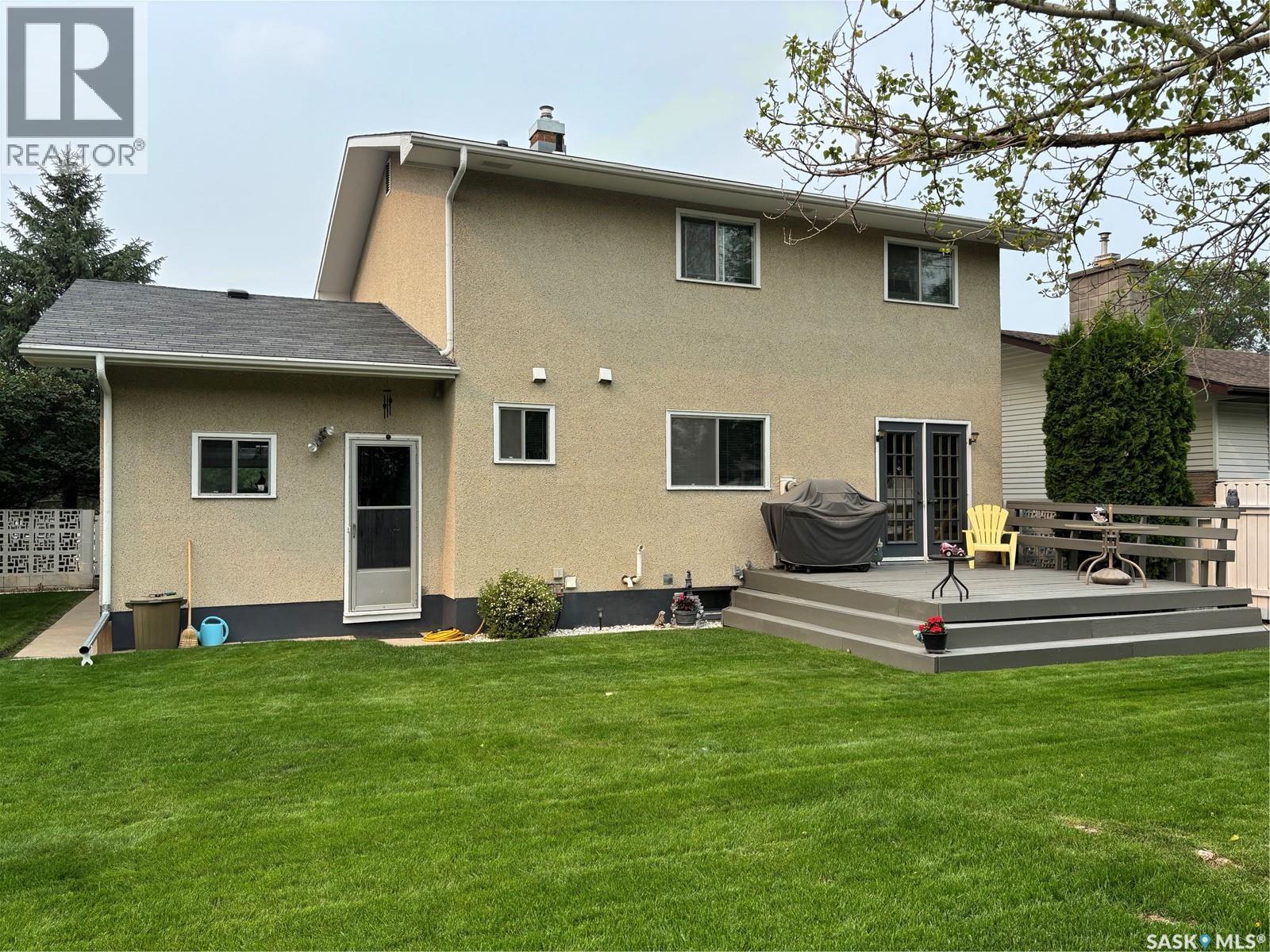 68 Deborah Crescent, Saskatoon, Saskatchewan  S7J 2W8 - Photo 2 - SK033370