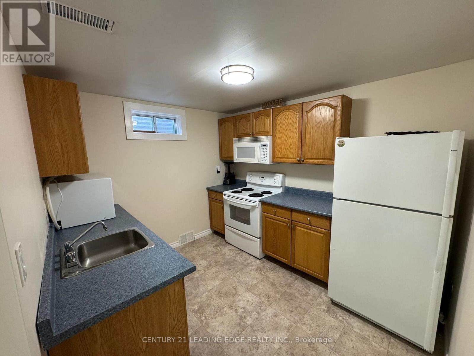 923 Redbird Crescent, Pickering, Ontario  L1V 5K8 - Photo 47 - E13010216