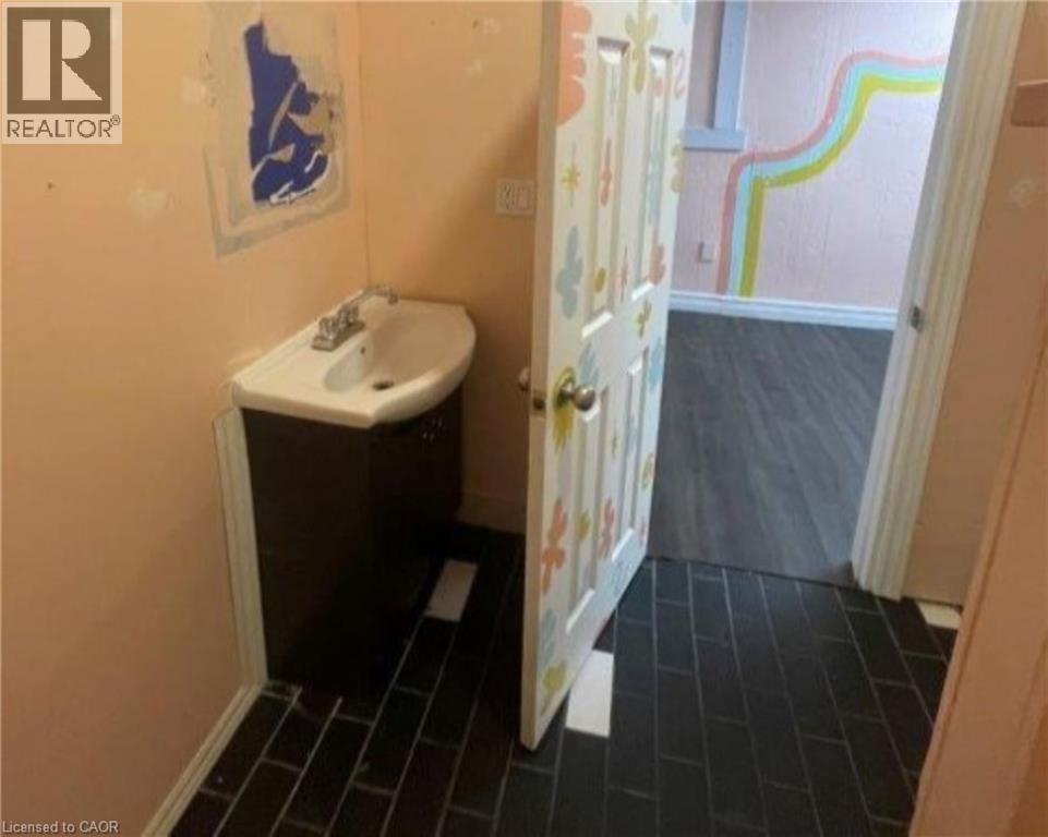 469-471 Pelissier Street, Windsor, Ontario  N9A 4L2 - Photo 15 - 40777369