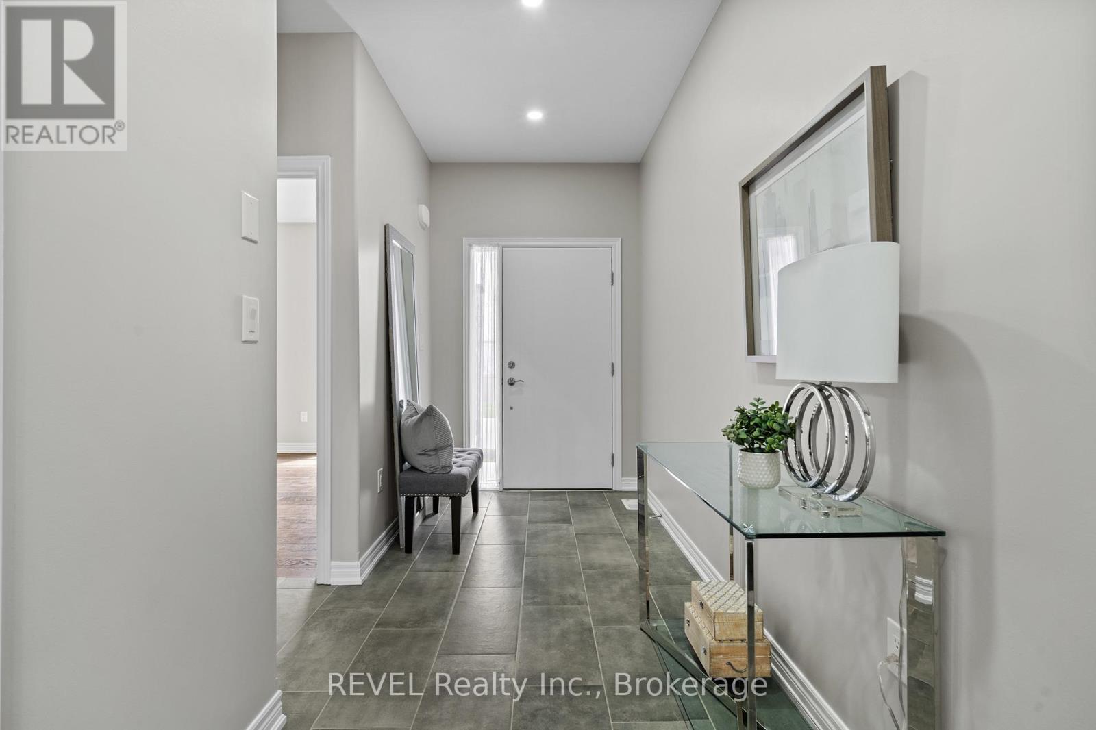 7 - 7138 Parsa Street E, Niagara Falls, Ontario  L2H 3W1 - Photo 4 - X13017952