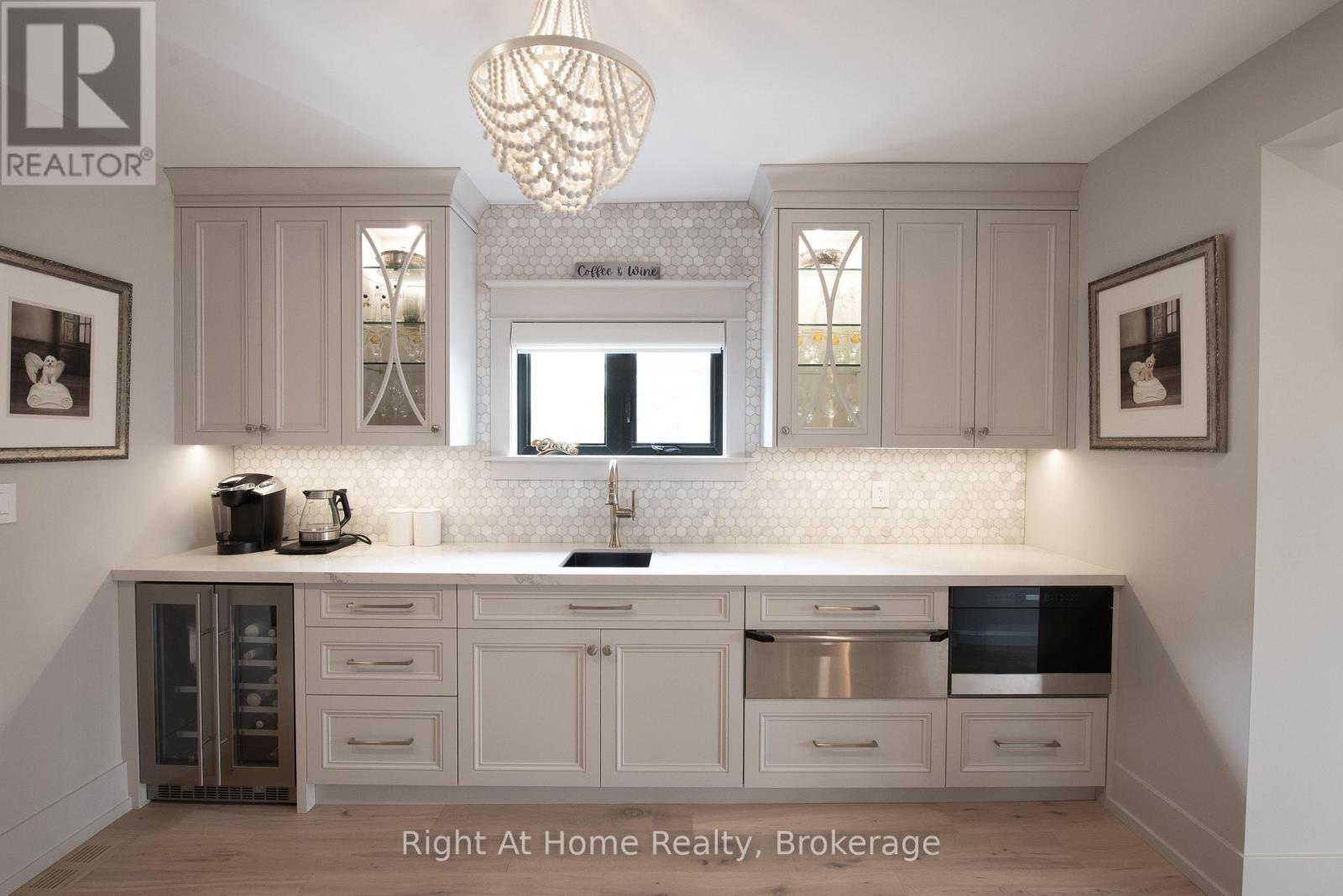 139 Allan Street, Oakville, Ontario  L6J 3N6 - Photo 13 - W12932152