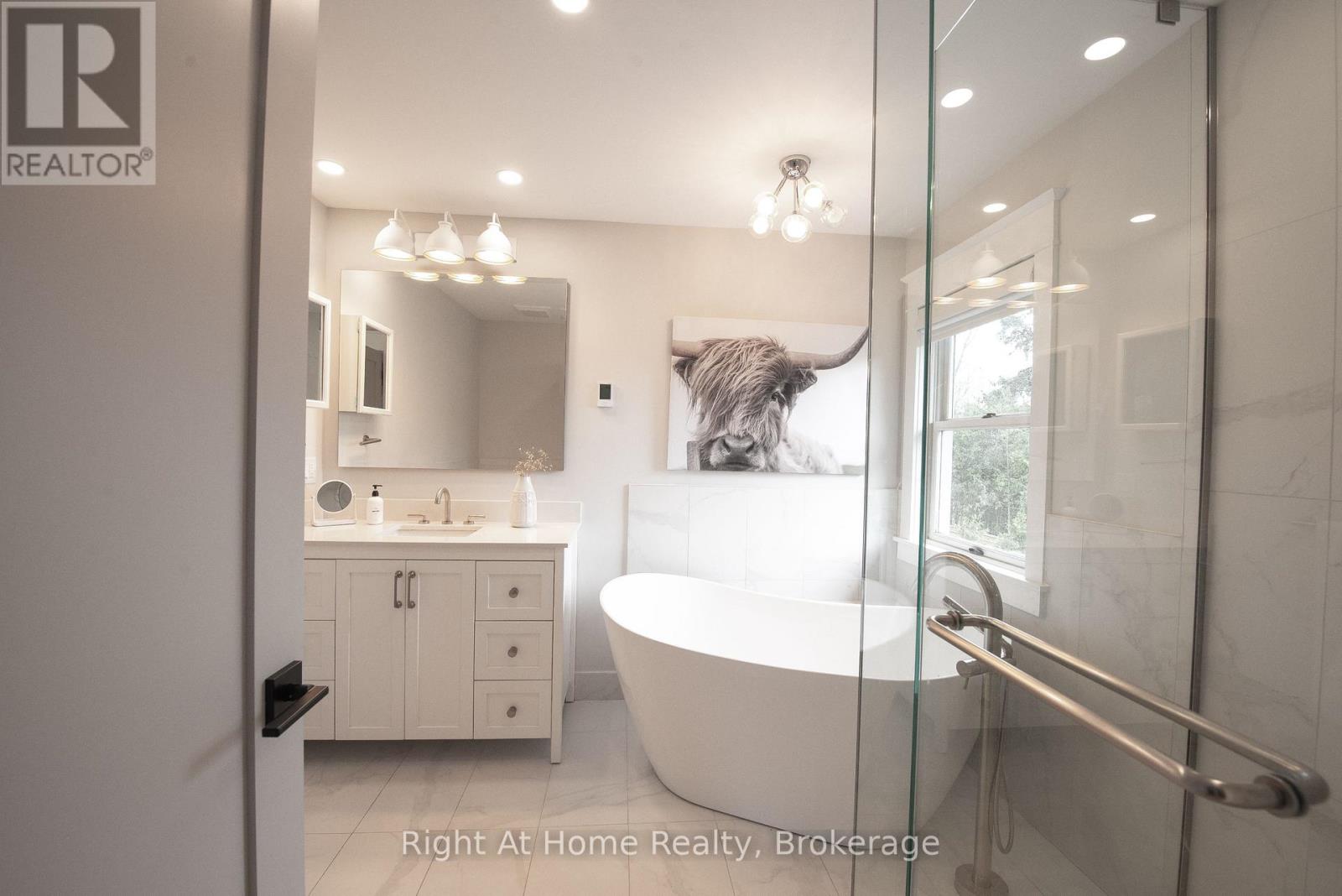 139 Allan Street, Oakville, Ontario  L6J 3N6 - Photo 25 - W12932152