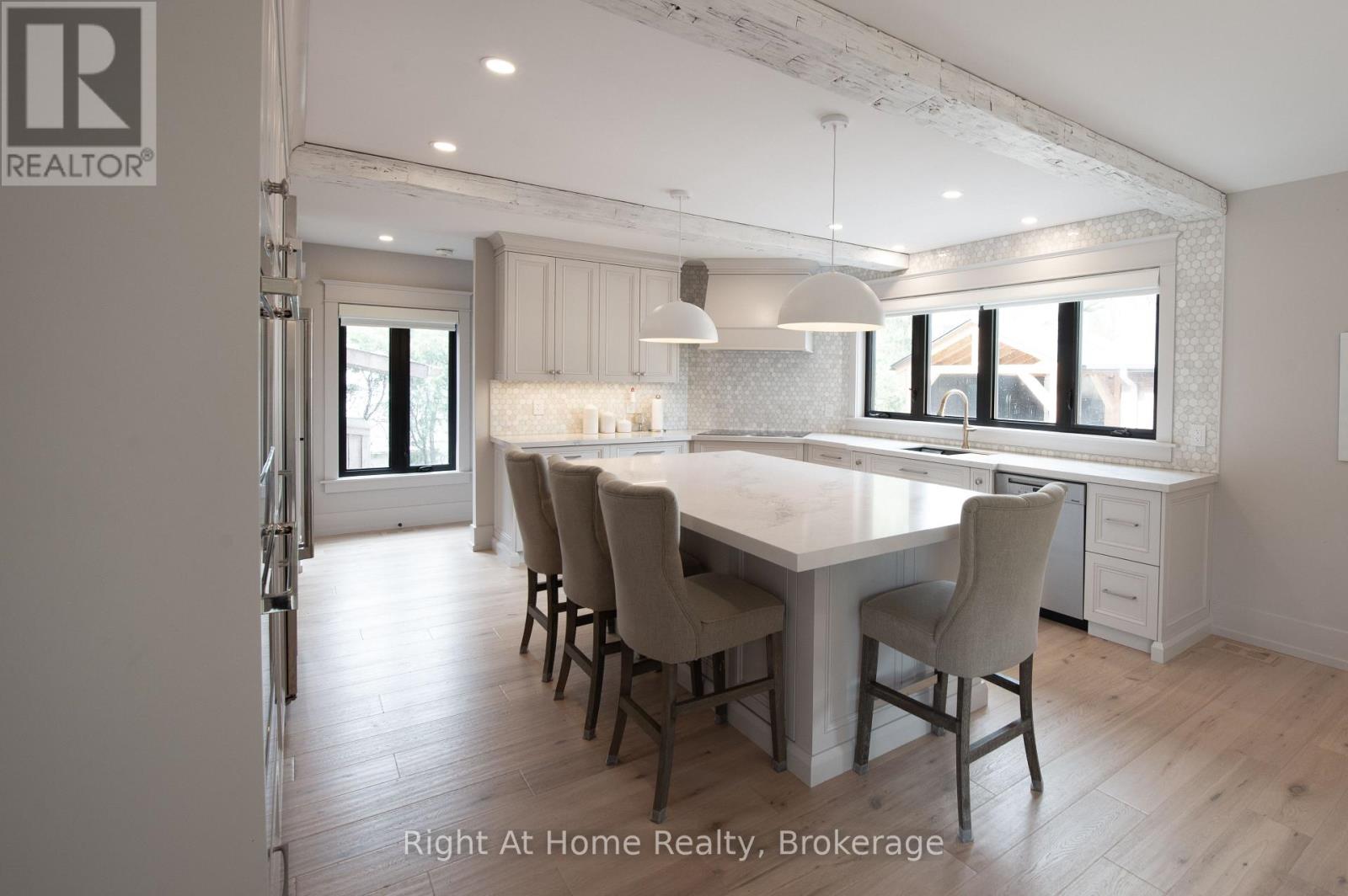 139 Allan Street, Oakville, Ontario  L6J 3N6 - Photo 22 - W12932152