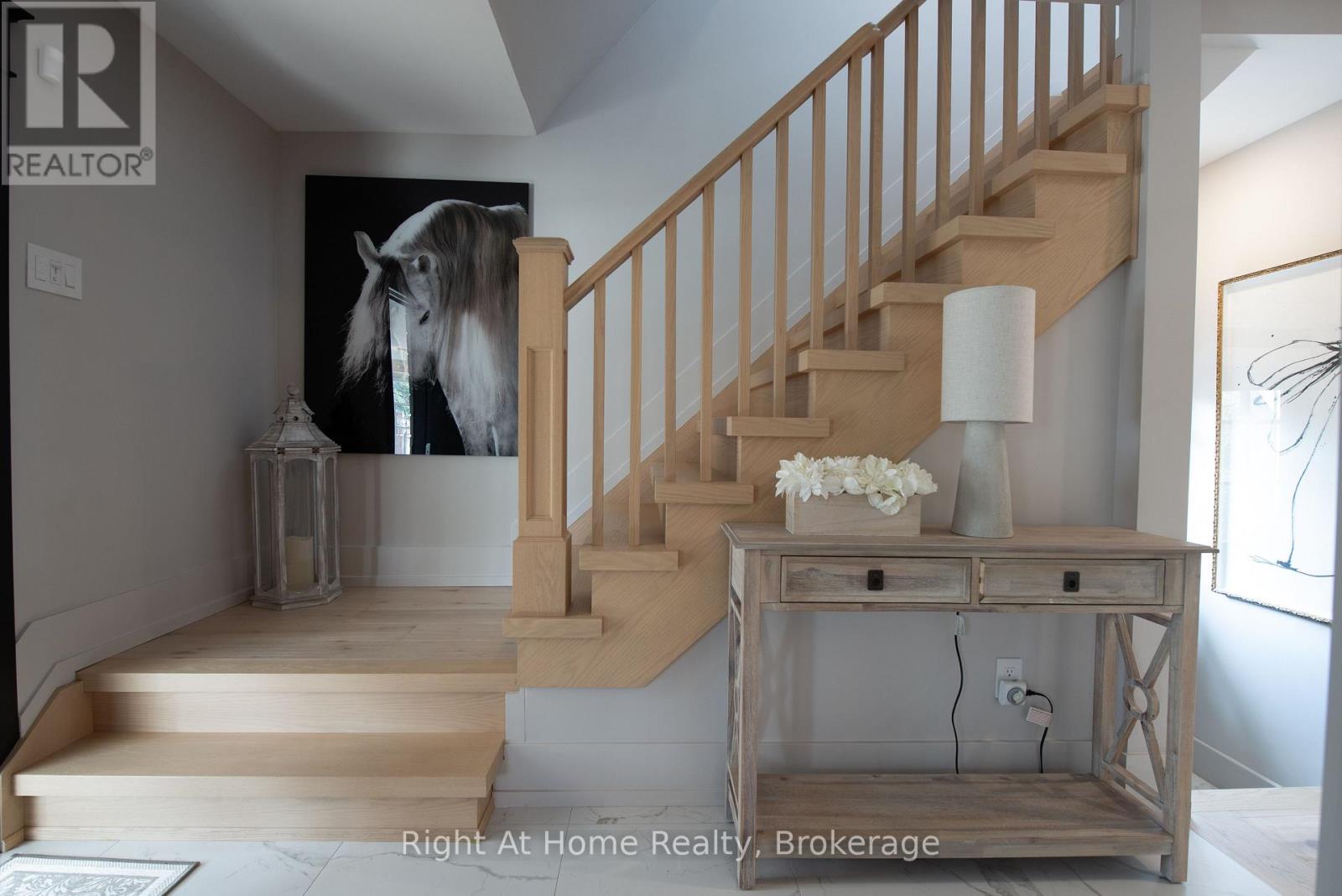 139 Allan Street, Oakville, Ontario  L6J 3N6 - Photo 4 - W12932152