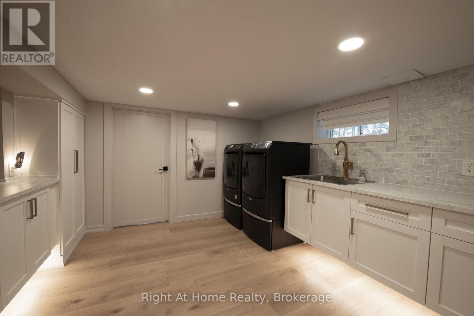 139 Allan Street, Oakville, Ontario  L6J 3N6 - Photo 33 - W12932152