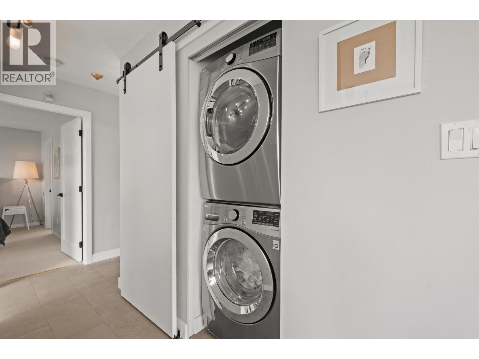 303 408 Lonsdale Avenue, North Vancouver, British Columbia  V7M 2G5 - Photo 24 - R3112467