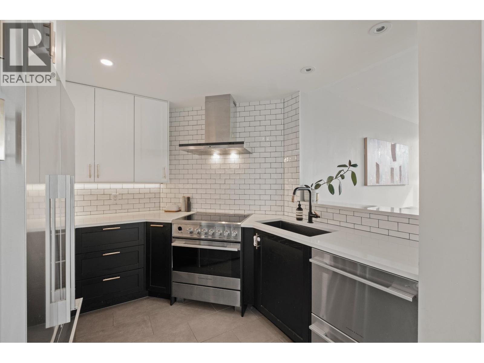 303 408 Lonsdale Avenue, North Vancouver, British Columbia  V7M 2G5 - Photo 21 - R3112467