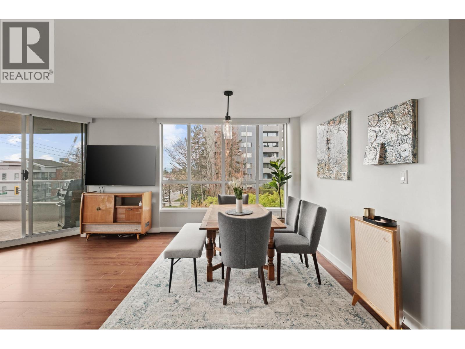 303 408 Lonsdale Avenue, North Vancouver, British Columbia  V7M 2G5 - Photo 3 - R3112467