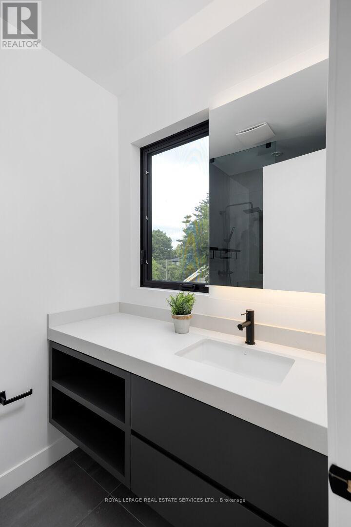 1405 Acton Crescent, Oakville, Ontario  L6J 2S6 - Photo 34 - W13017956