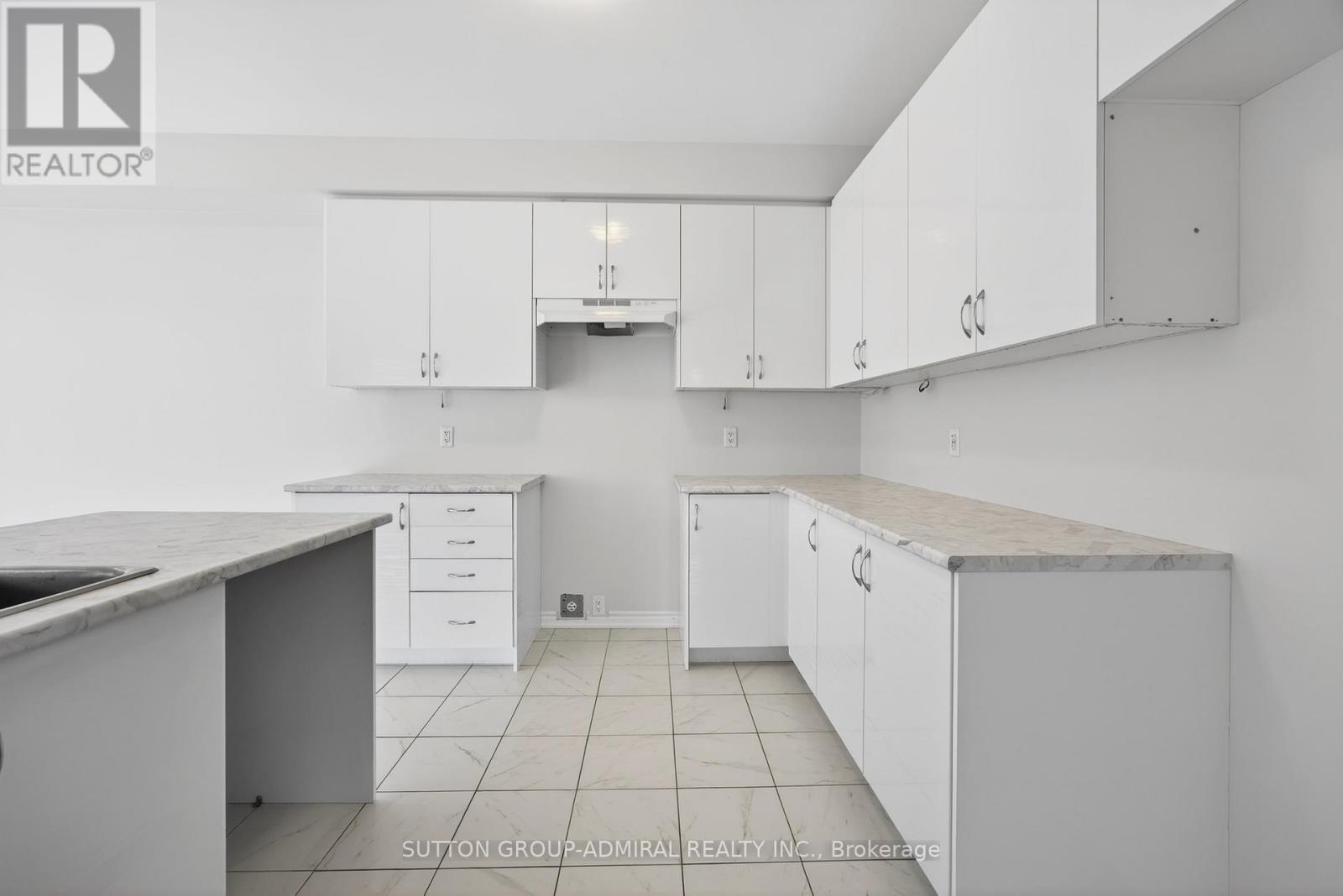 2237 Grainger Loop, Innisfil, Ontario  L9S 0N1 - Photo 15 - N12999392