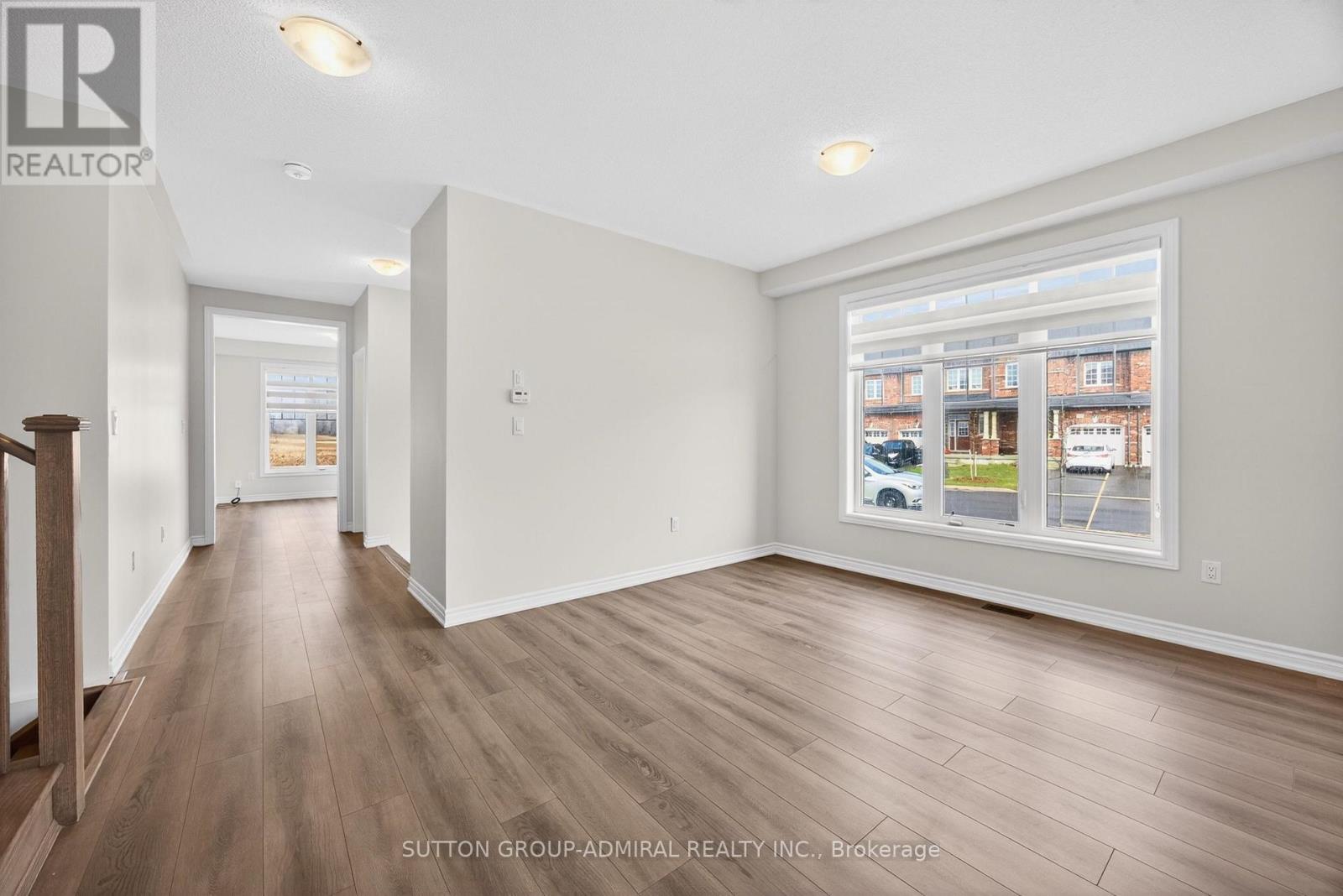 2237 Grainger Loop, Innisfil, Ontario  L9S 0N1 - Photo 10 - N12999392