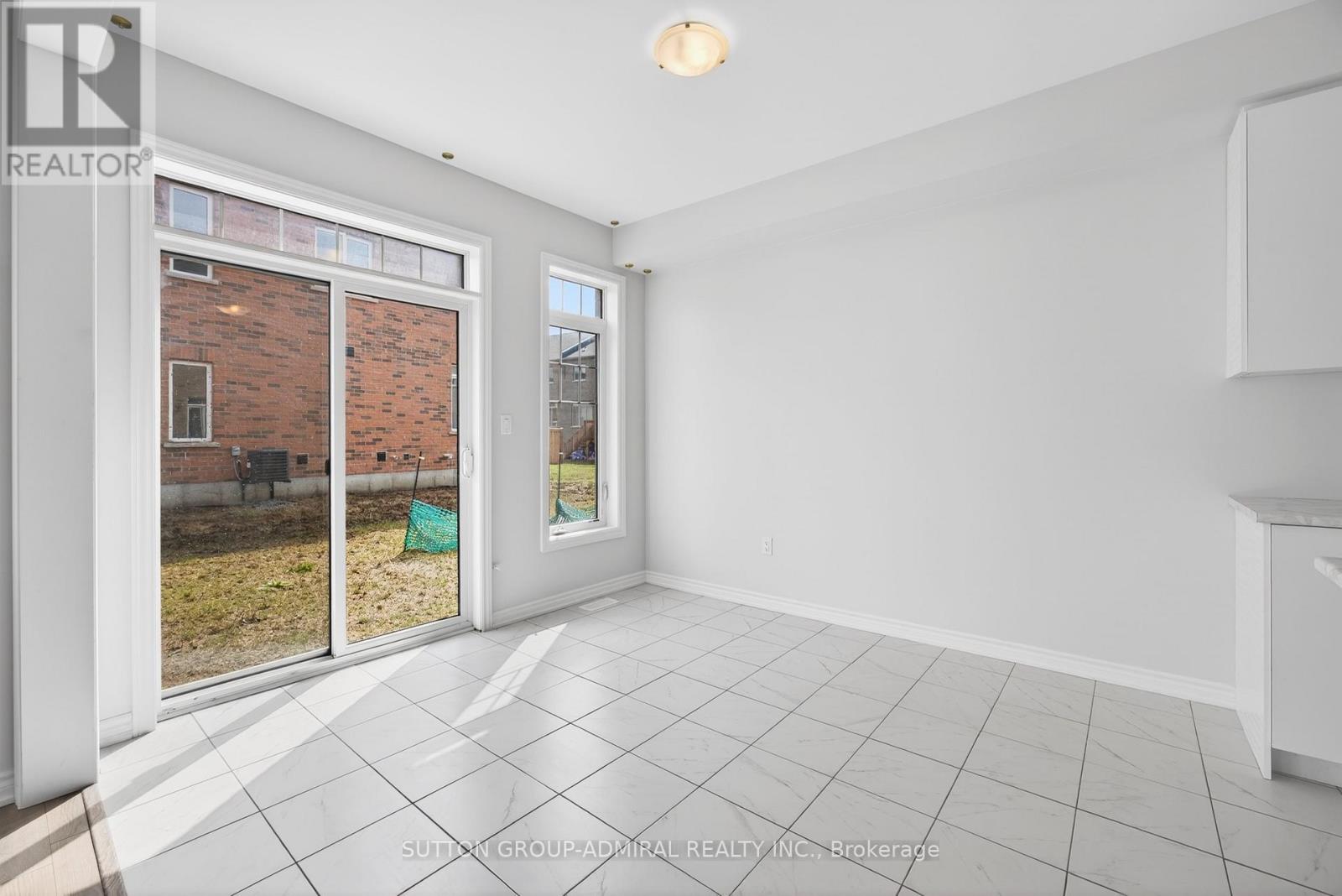 2237 Grainger Loop, Innisfil, Ontario  L9S 0N1 - Photo 16 - N12999392